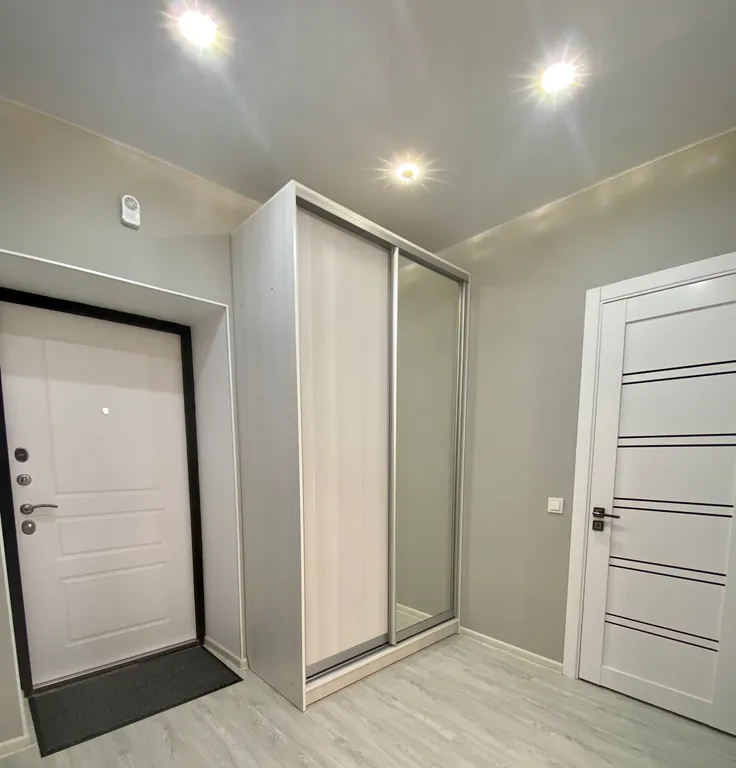 Чистая уютная квартира с дизайнерским ремонтом рядом с ТЦ Кристалл