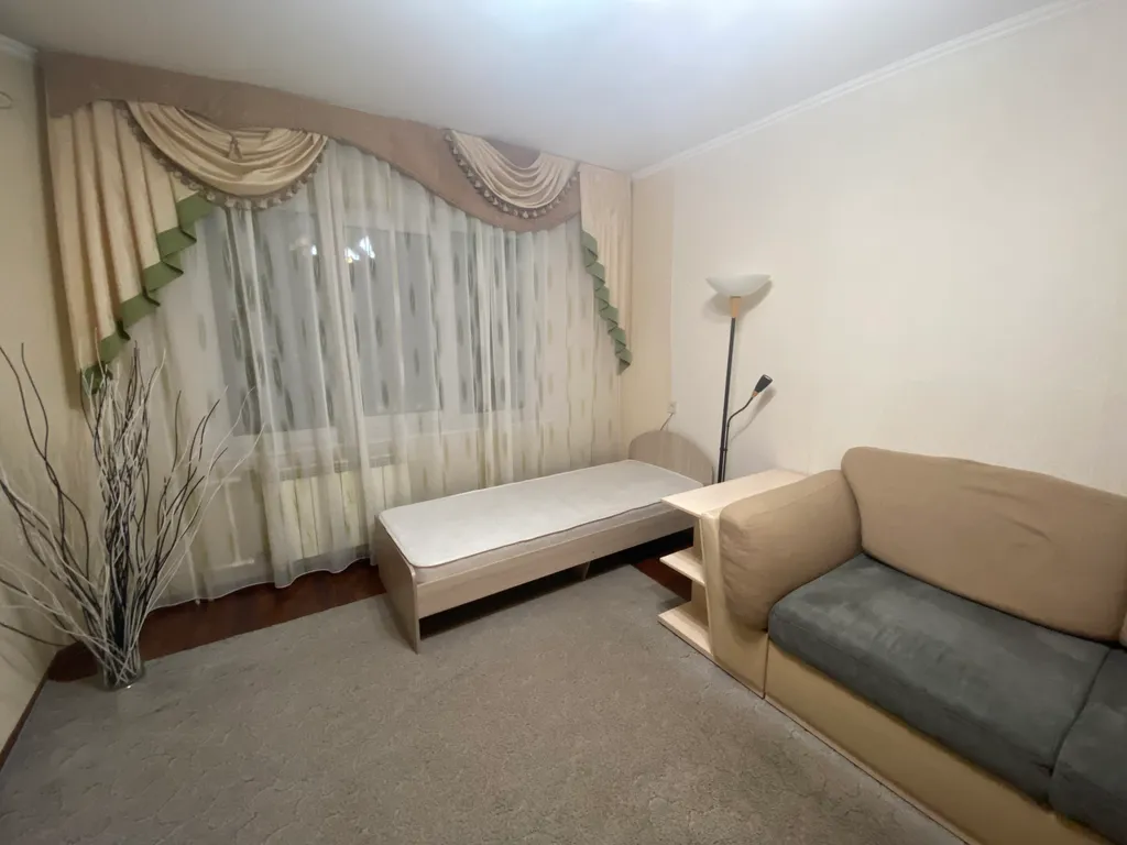 3-комнатная 8-миместная квартира в центре левобережья