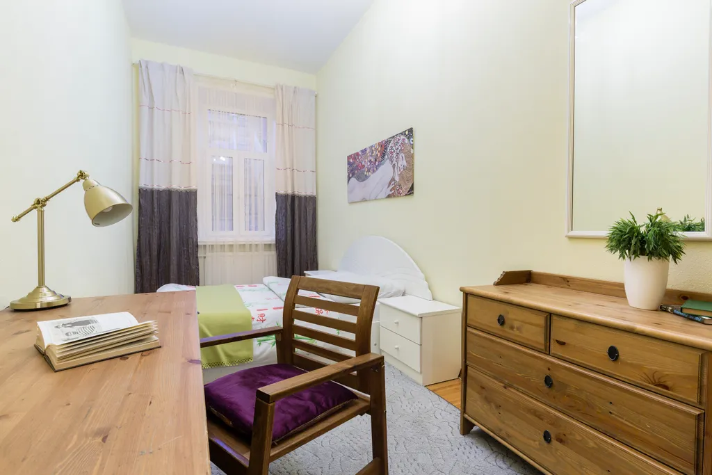 Ryss' 3BR Apt on Nevsky