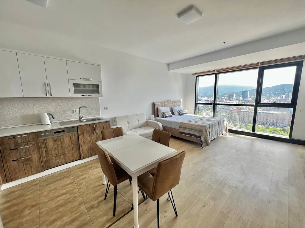 Апартаменты в центре Батуми 100 метров от моря, Porta Batumi Tower