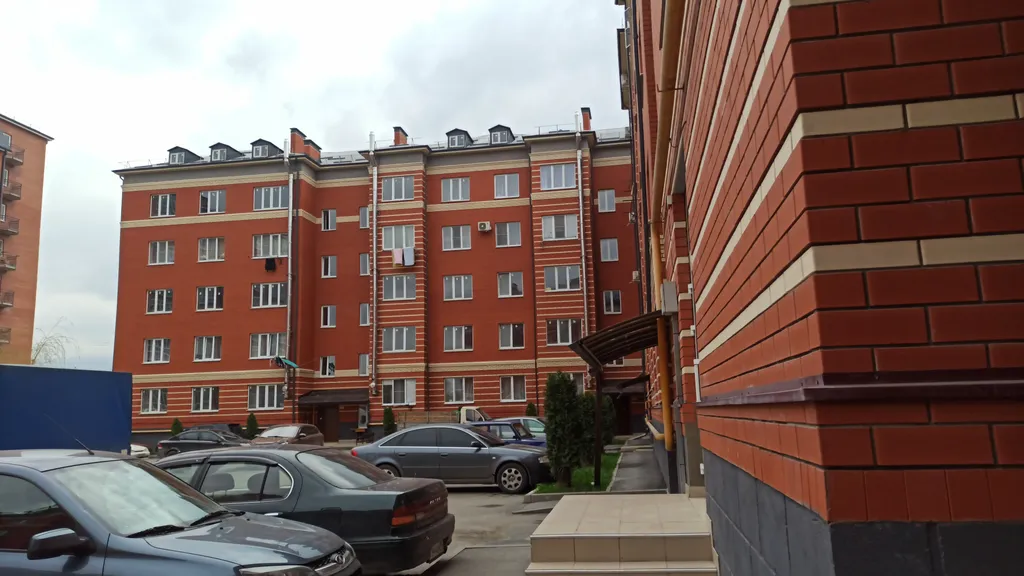 Квартира Уютная современная 1-комнатная квартира мансардного типа — Владикавказ