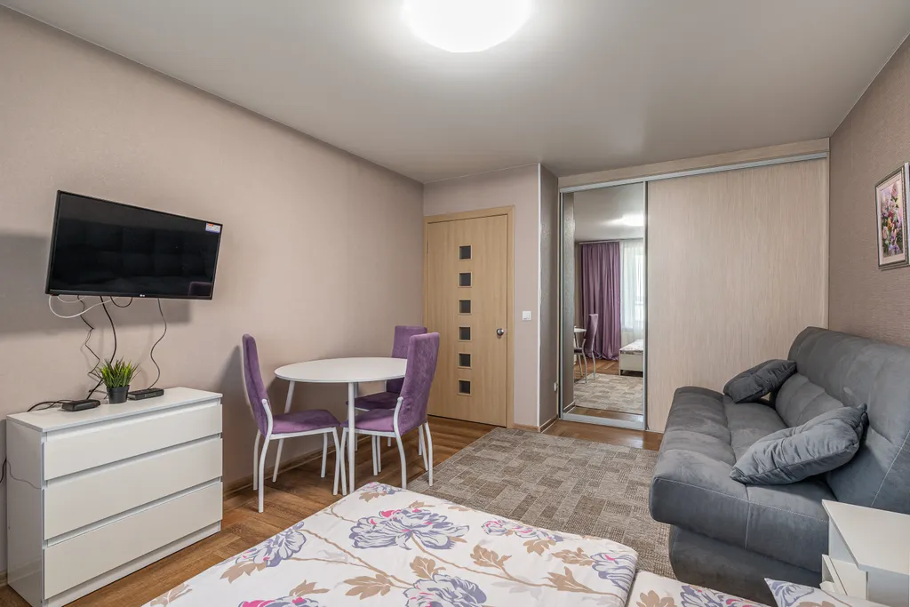 Квартира Большая квартира центр жд вокзал с парковкой — Екатеринбург