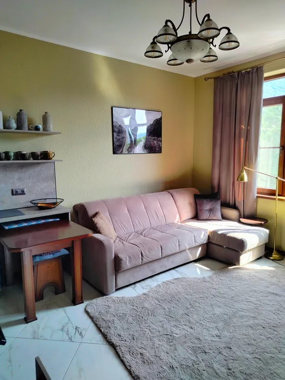 2-комнатный апартамент с видом на Аигбу