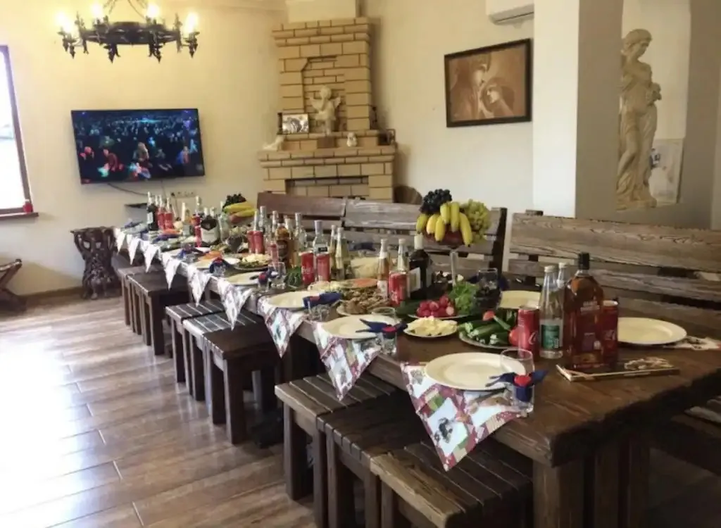 Квартира Квартира Шикарный 3-х местный номер с видом на фонтан и на горы — Гагра