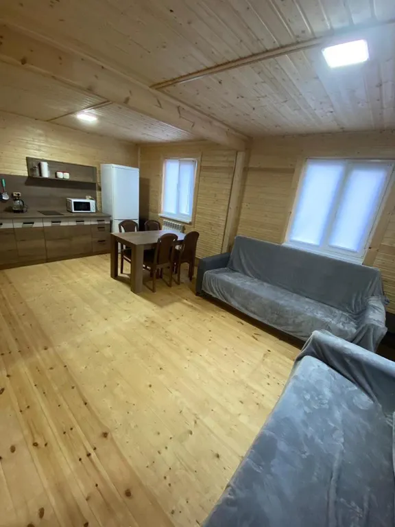 Уютный и просторный дом с видом на горы