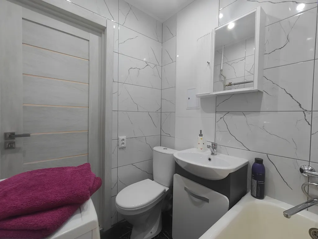 1-комнатная в центре с видом на сквер