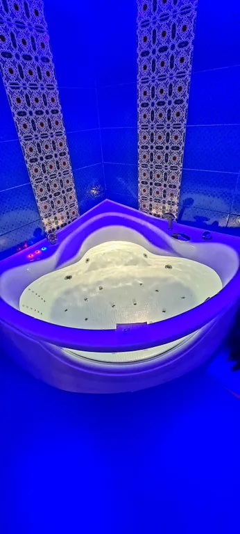 Квартира 2-комнатный люкс с джакузи — аренда посуточно в Красноярск