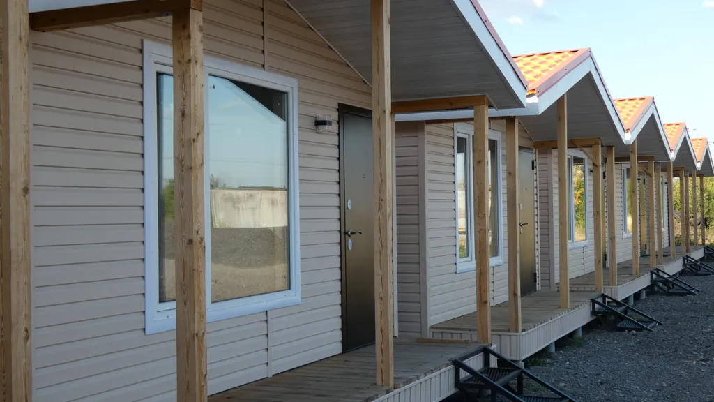 Уютный четырёхместный Домик с двуспальной кроватью