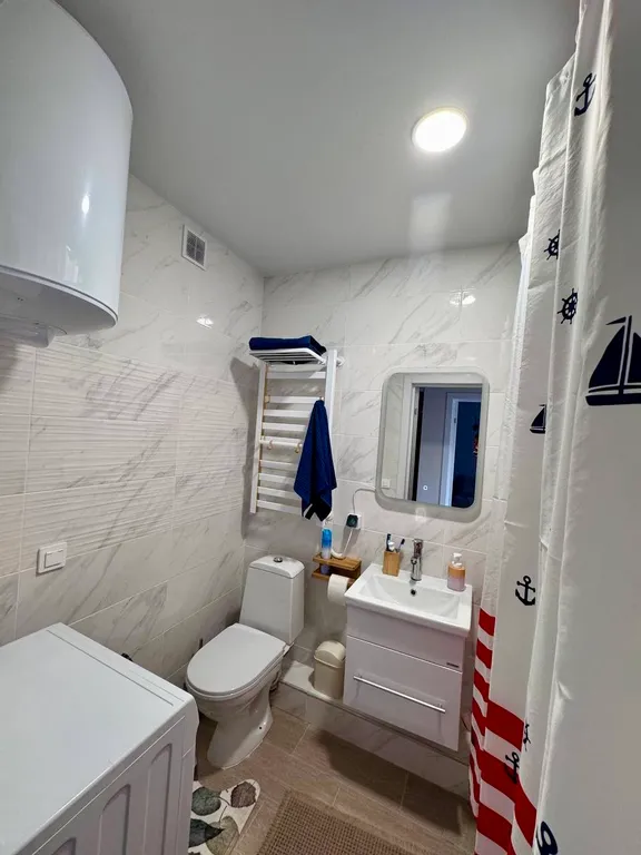 Квартира с позитивной энергетикой и кинотеатром рядом с Кипарисами