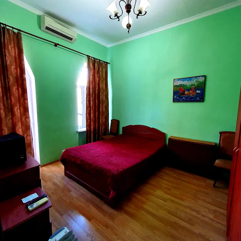 Уютная квартира в двух шагах от центральной набережной — аренда посуточно в Ялта