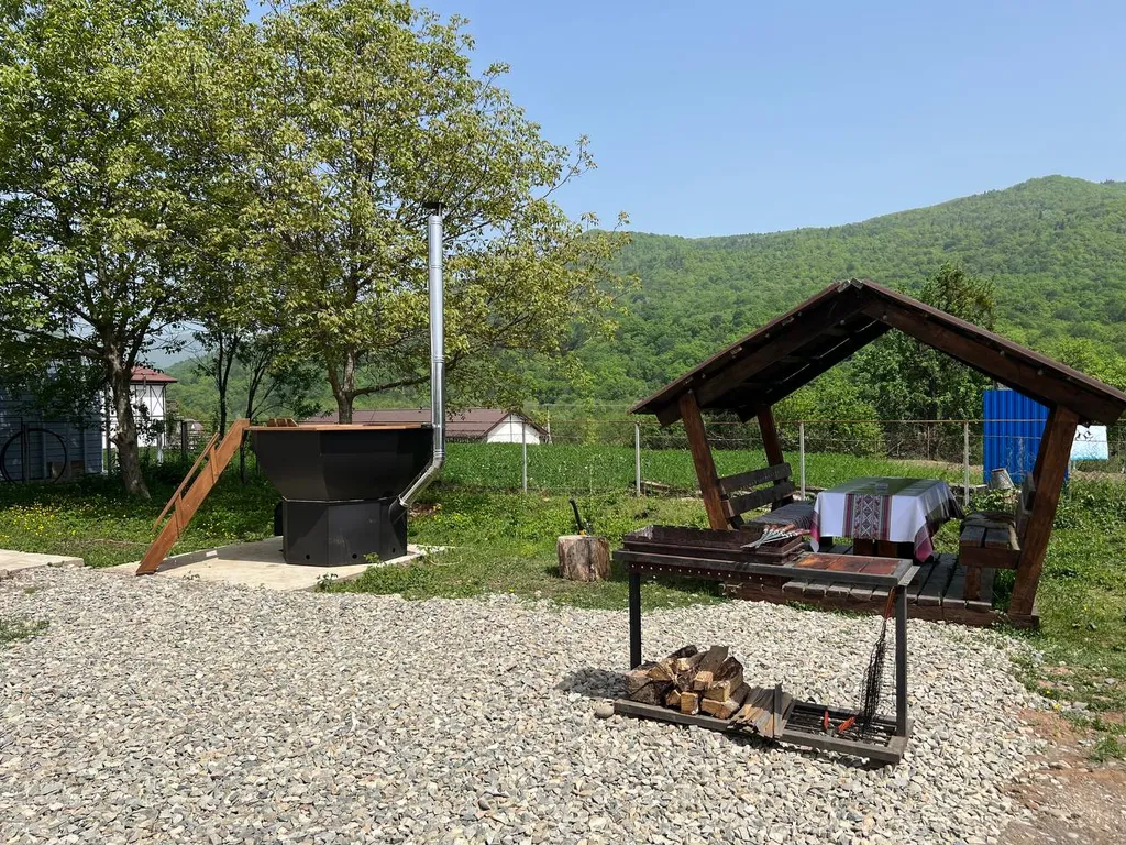 Дом с банным чаном и печью-лежанкой в горах