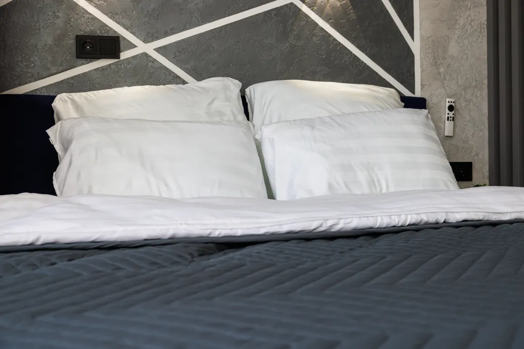 Уютная кино-студия с проектором