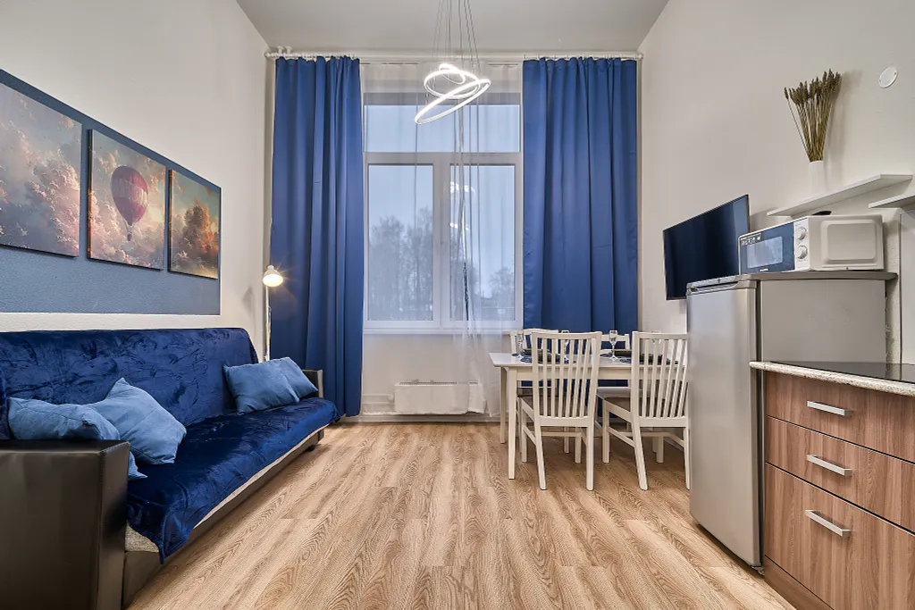 Евротрешка с потолками высотой 3,7 м