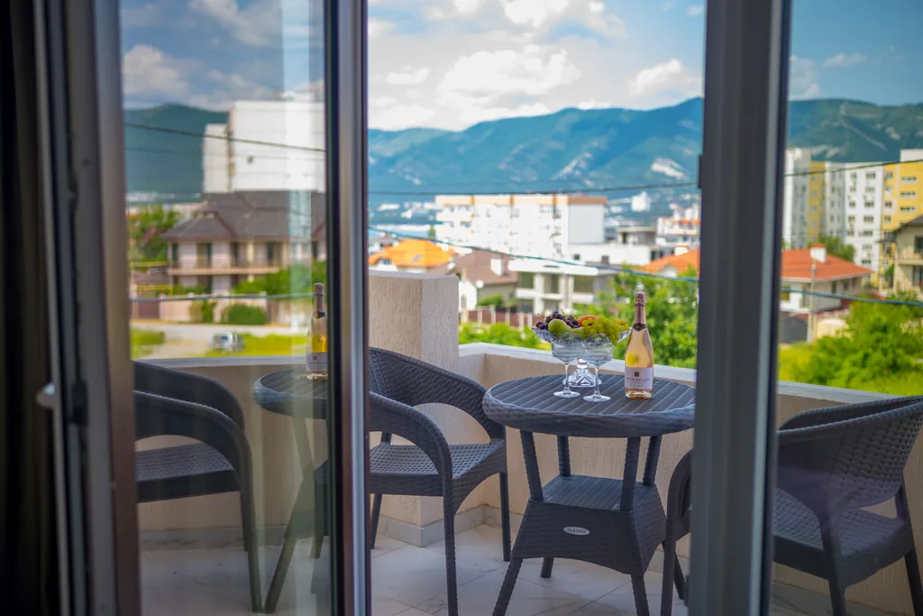 Роскошный дом с бассейном и сауной