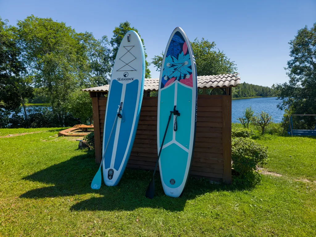 Дом с баней на берегу озера