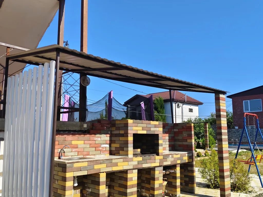 Комната с видом на море