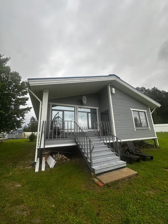 Коттедж Уютный семейный дом на берегу озера — аренда посуточно в Лахденпохья