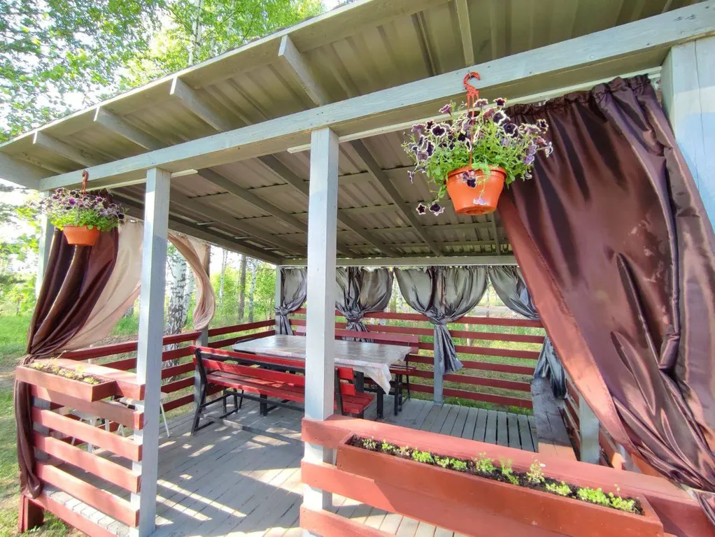 Просторный двухэтажный коттедж