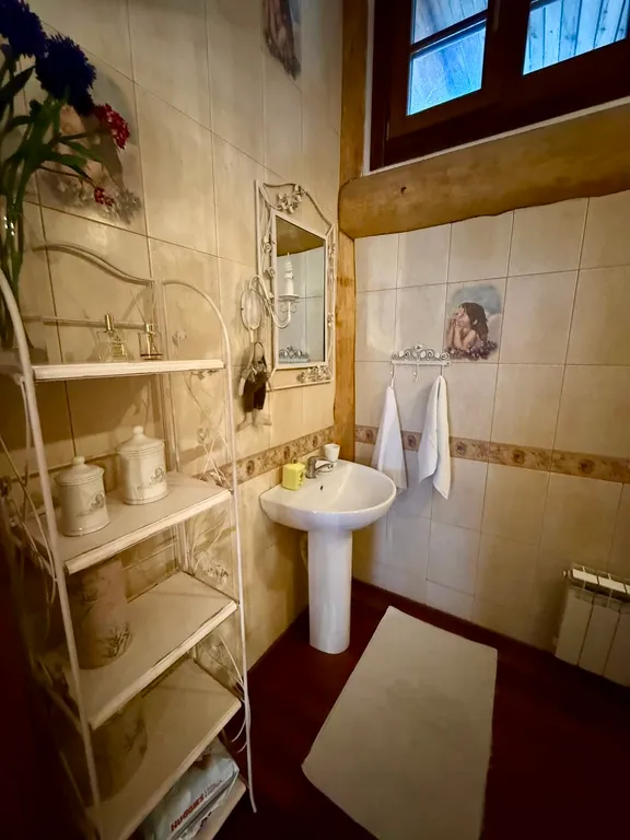 Большой дом у реки с баней в 2 часах от СПб