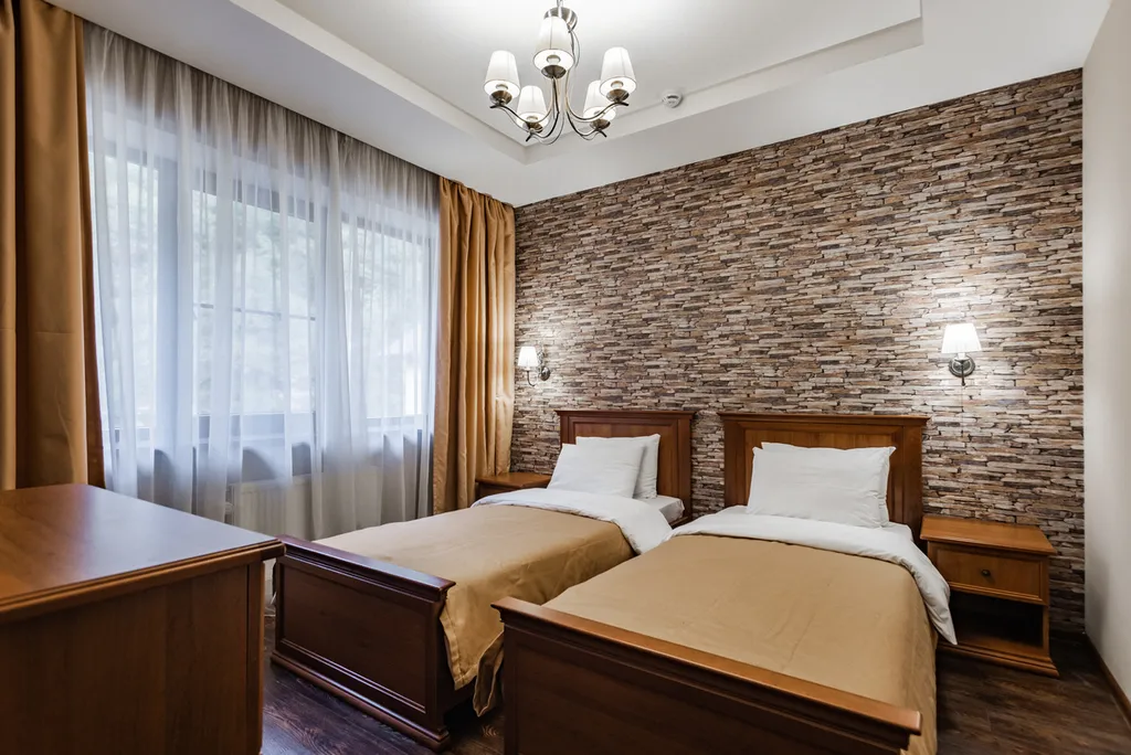 Коттедж с зоной барбекю и парковкой