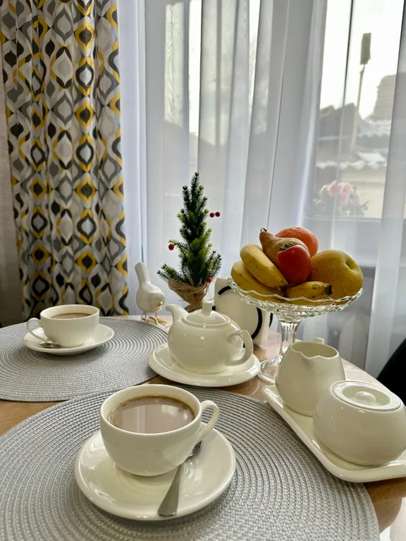 Светлая, чиста квартира в центре Владикавказа. Парковки во дворе  нет.