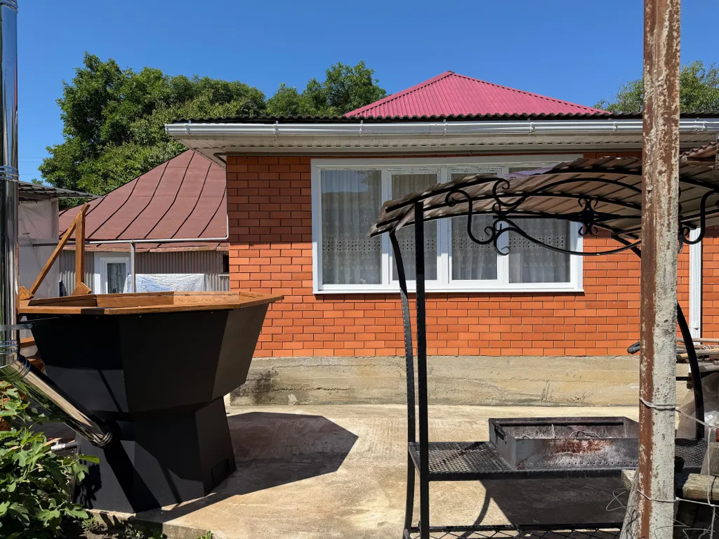 Дом в центре посёлка