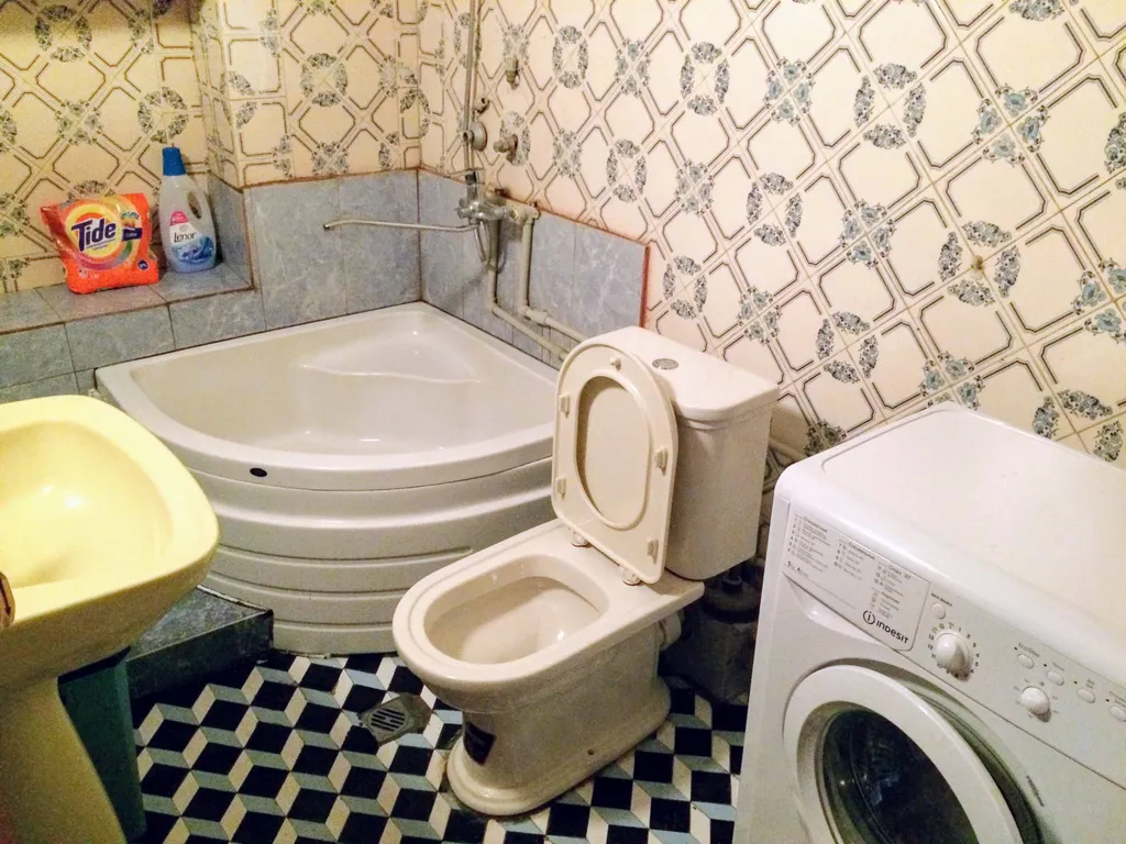 Квартира Комната в центре Сухума с видом на море — Сухум