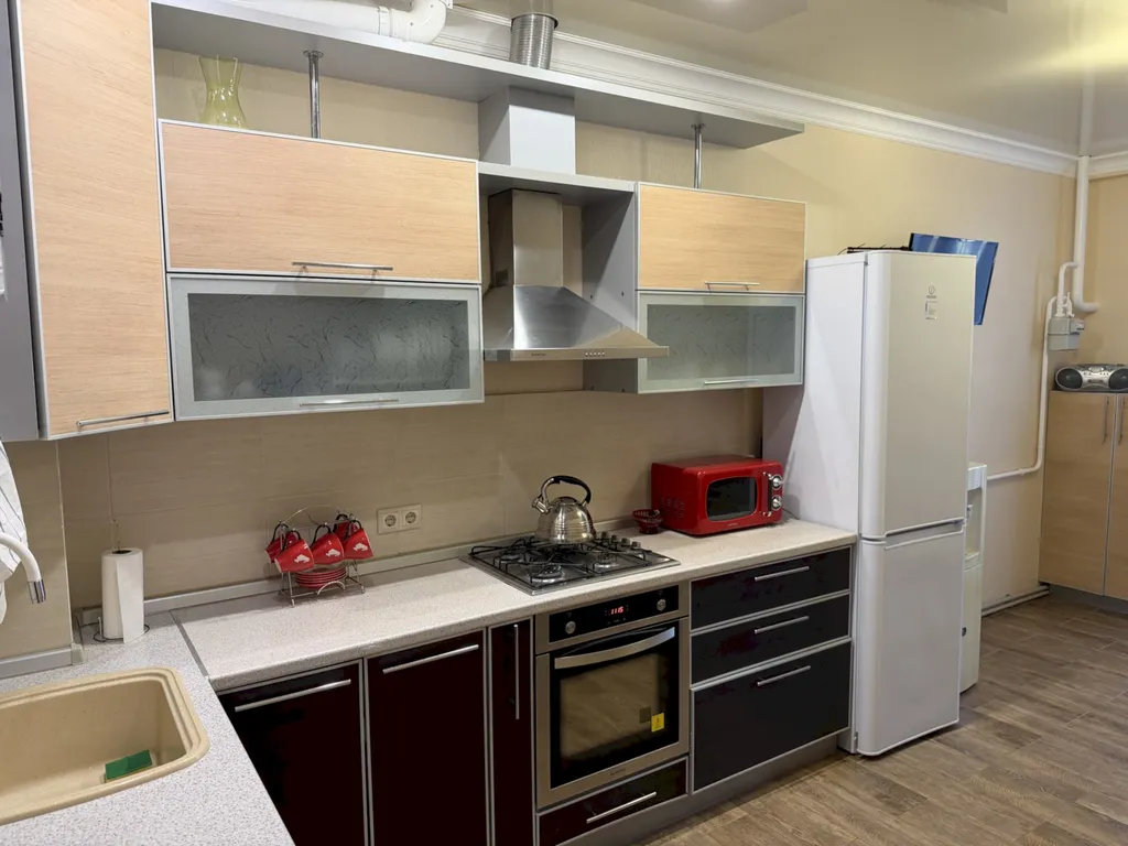 Квартира Квартира с балконом и видом на горы в центре - 11 мин до моря — Геленджик