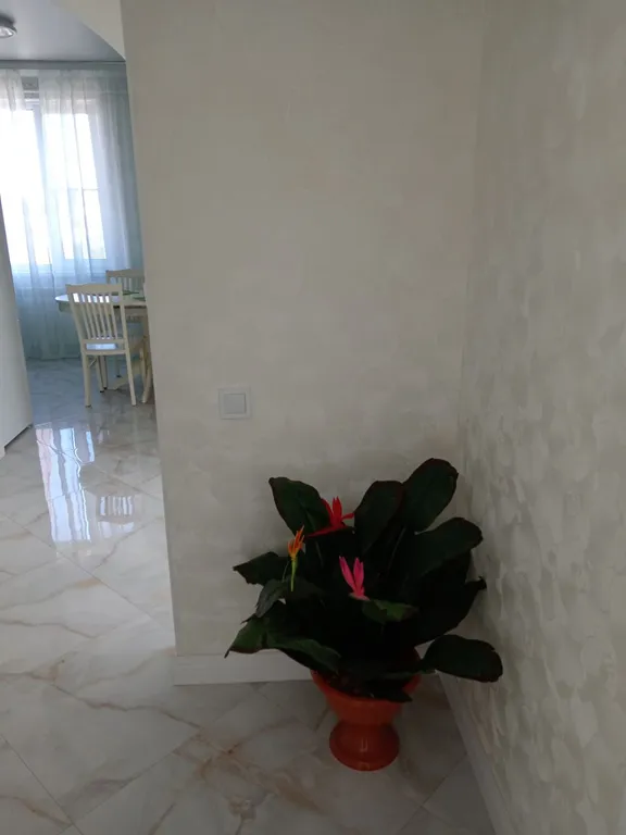 Шикарная огромная квартира с видом на море