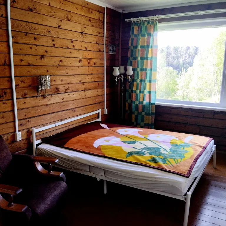 Дом на берегу озера