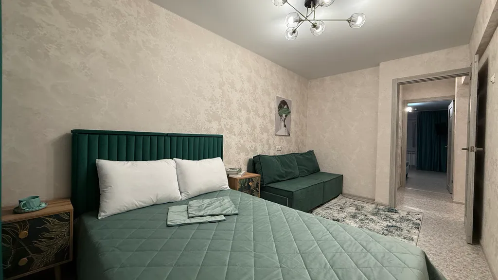 Мега вместительная трешка для дюжины гостей