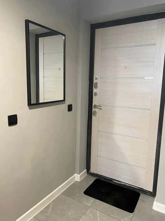 Евро трехкомнатная с джакузи у ЖД вокзала