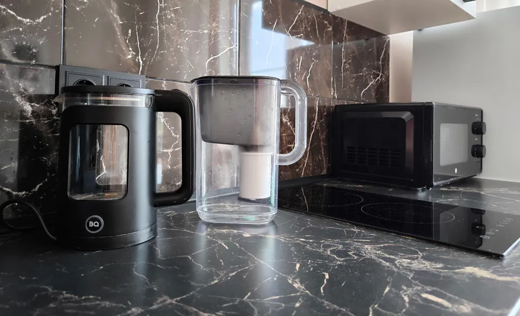 Солнечная двухкомнатная квартира с видом на город