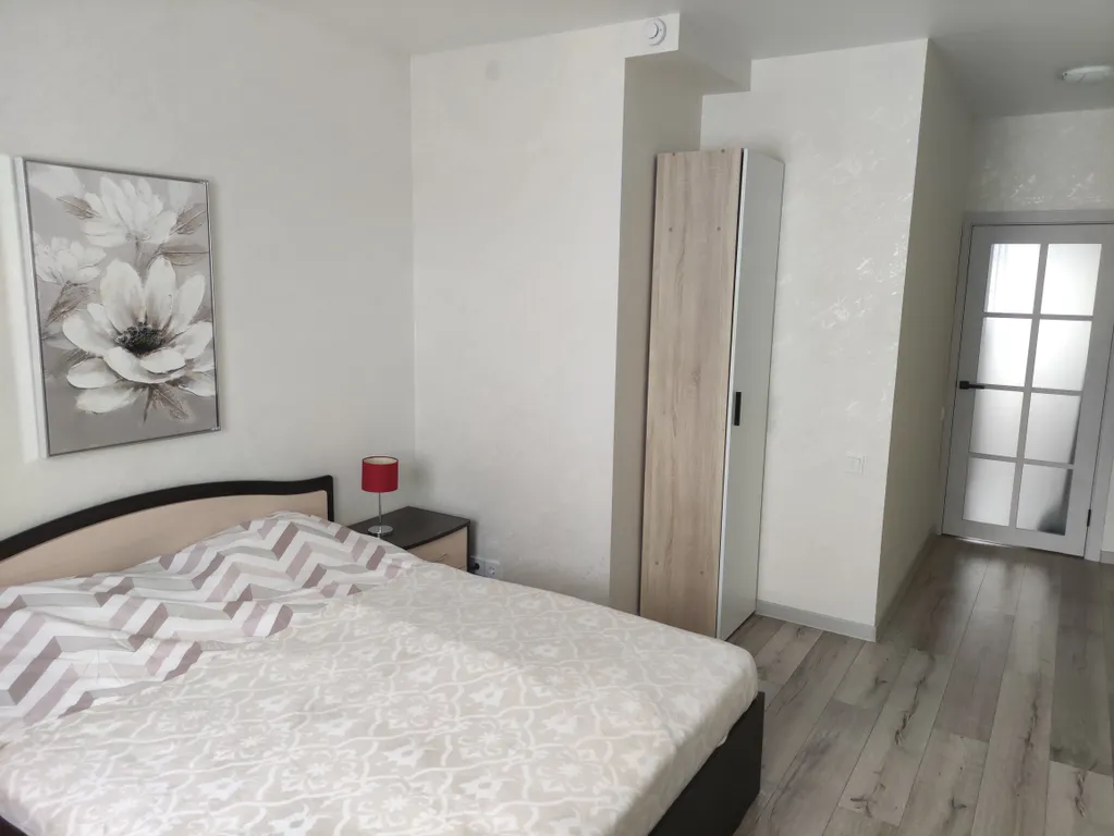 Просторная евродвушка с дизайнерским ремонтом в новом доме