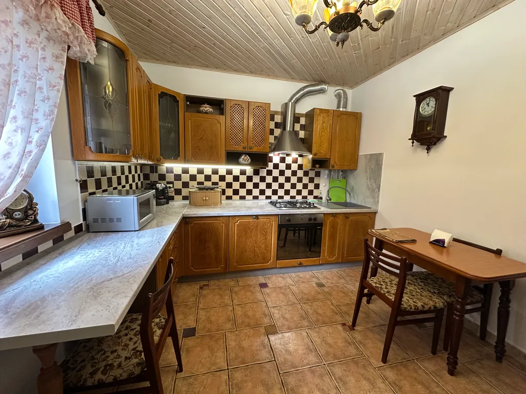 Дом-усадьба с видом на море с баней и беседкой