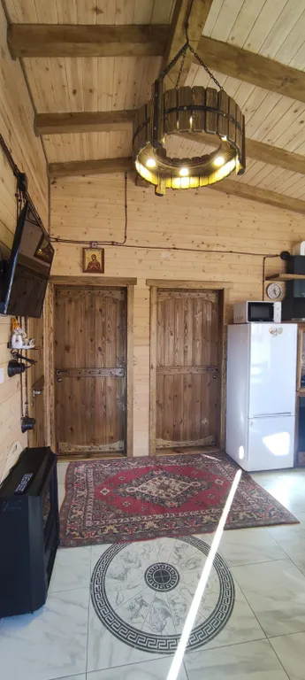 Дом с прекрасным видом на горы и верандой