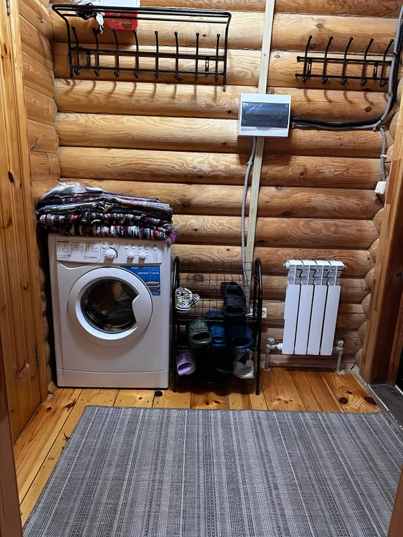 Коттедж Дом на берегу пруда — Бор