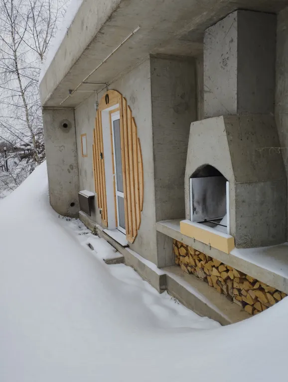 Дом и теннисный корт, сауна, камин недалеко от реки Москвы