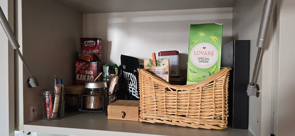 Expats Flat Bali Style: Coffee & Yoga & Work room