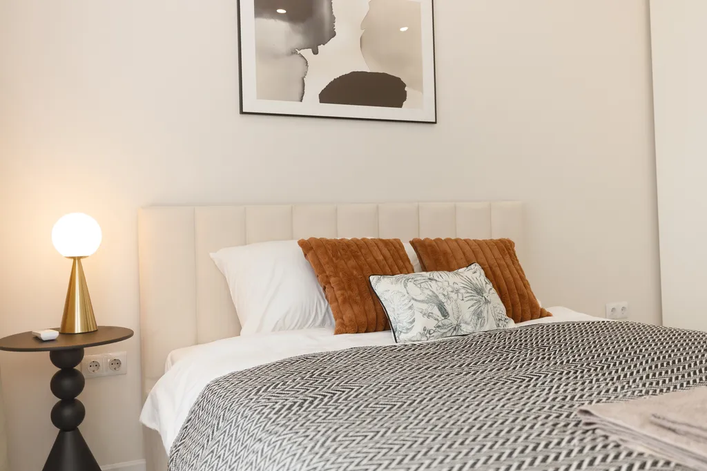 Стильная квартира в новостройке с видом на парк и море