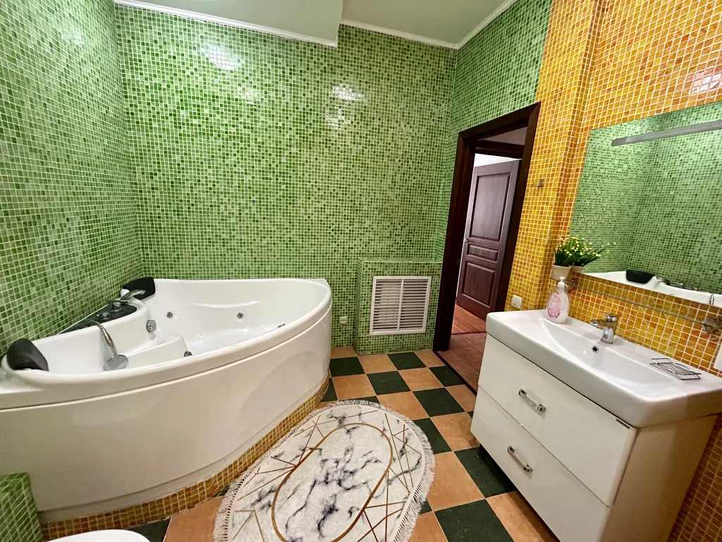 4-комнатная Квартира