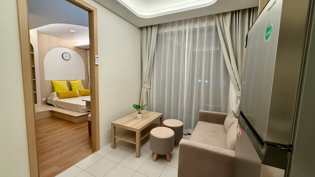 Новая супер однушка с бассейном и морем