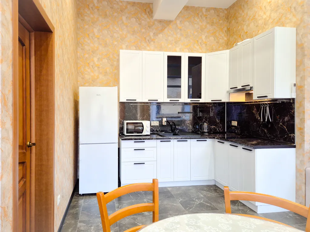 Просторная квартира с видом на горы