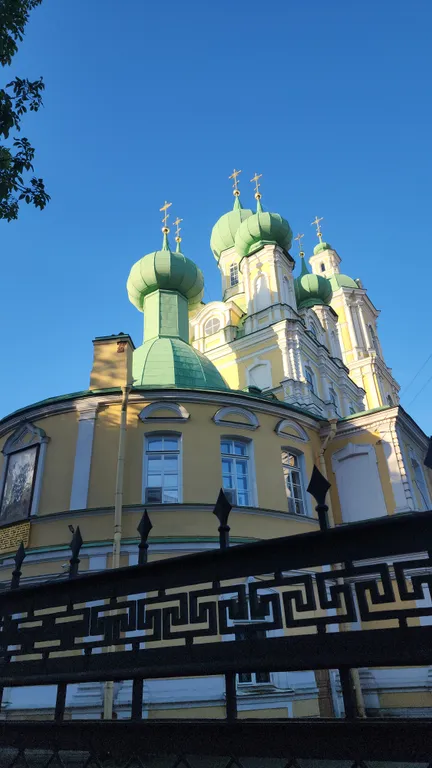 Уютная студия в 3 минутах пешком до метро Василеостровская