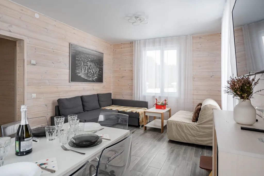 Коттедж Уютный просторный дом у лесного озера — Ларионово