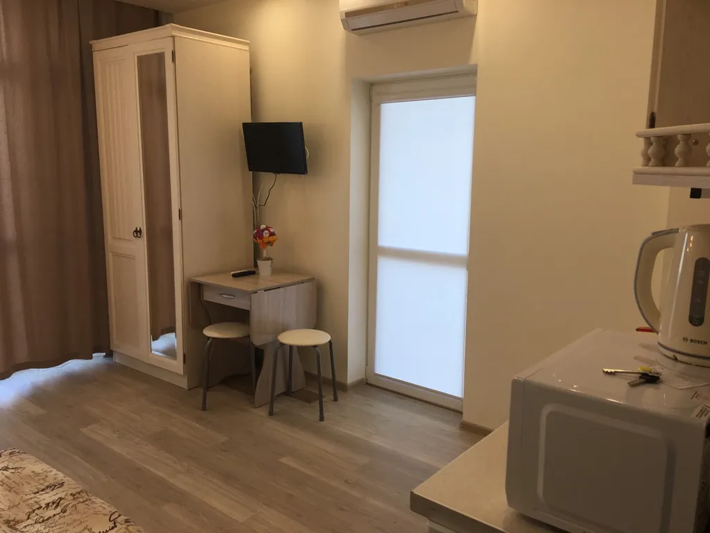 Уютная студия с шикарным видом на море у горы Кошка