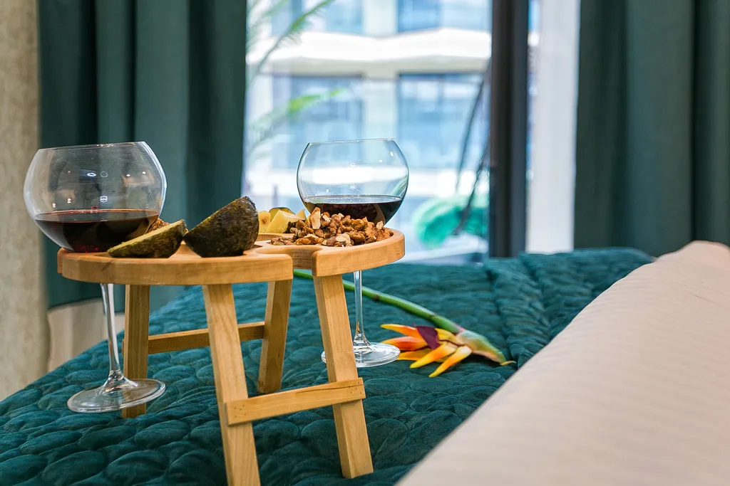 Квартира Апартамент Тропики с балконом и террасой у самого моря — аренда посуточно в Ялта