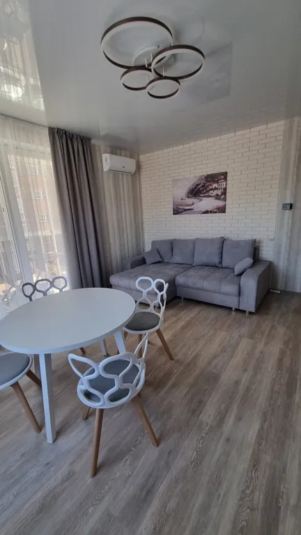 Квартира Однокомнатная квартира с гостиной у живописного озера в Светлогорске — Светлогорск