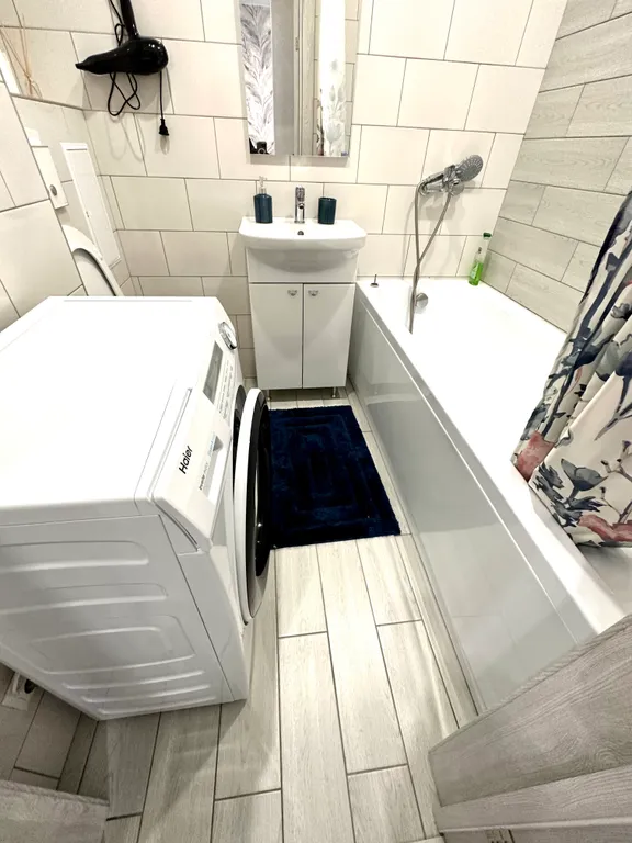 Отличная квартира, в новом доме с прекрасным видом на реку Иртыш