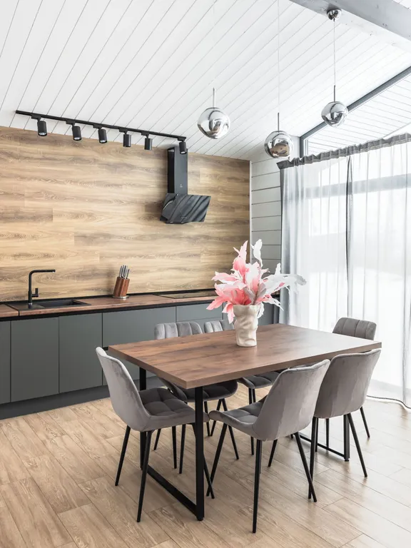 Дом на берегу озера